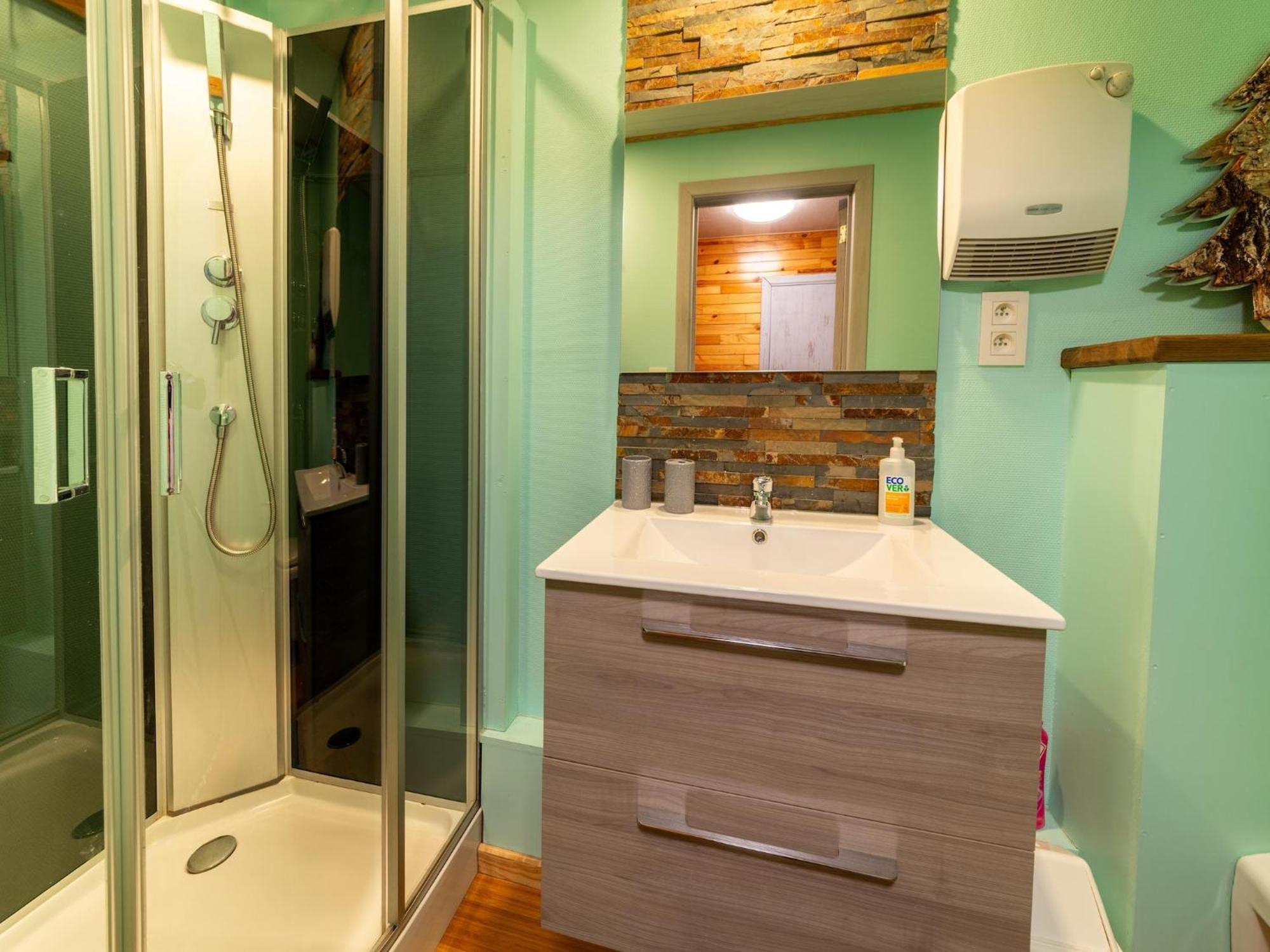 Holiday Home With Bubble Bath Florenville Extérieur photo