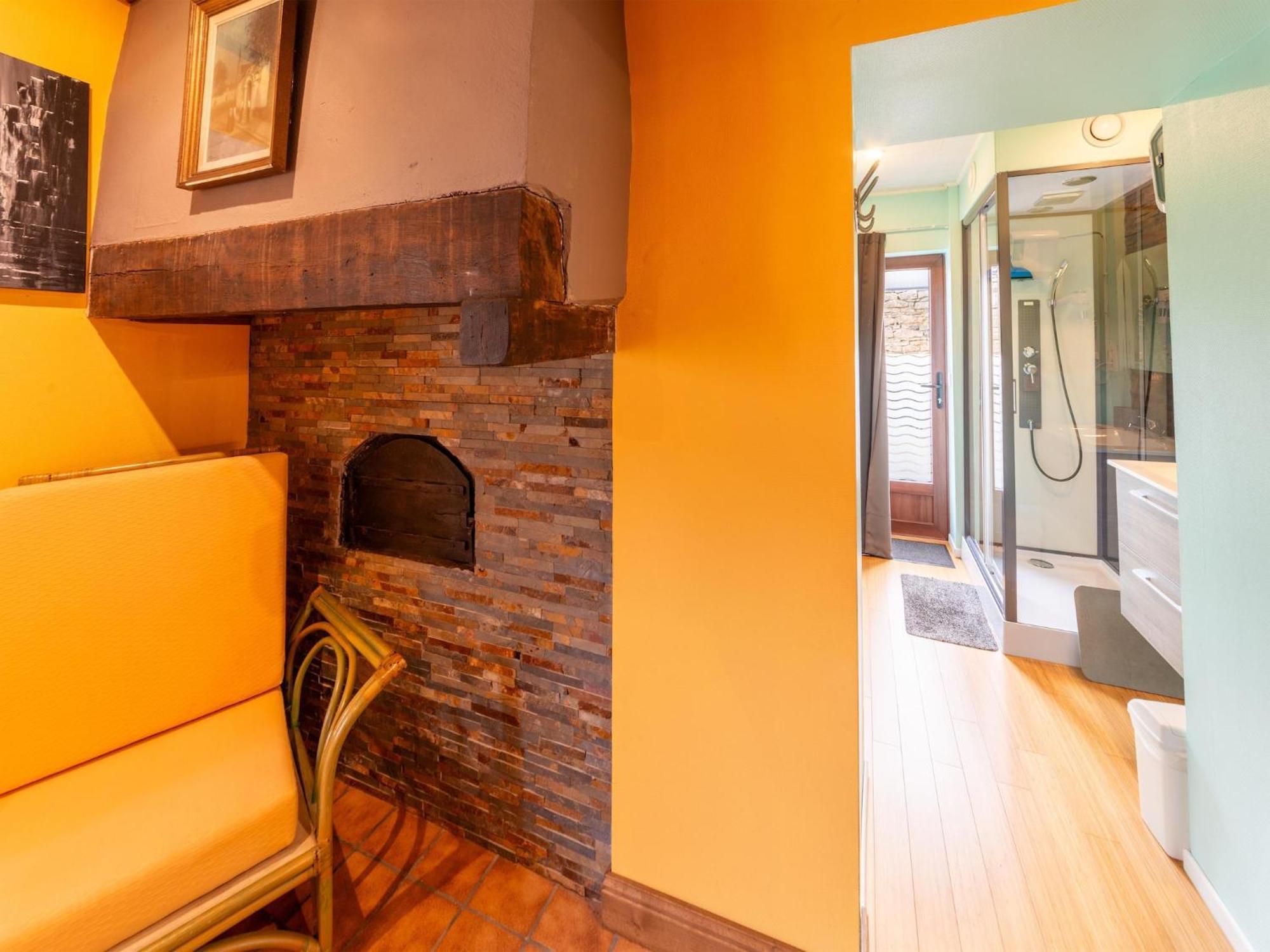 Holiday Home With Bubble Bath Florenville Extérieur photo